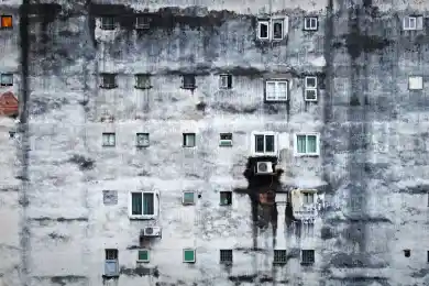 Казахского старшеклассника не пускают в школу с бородой