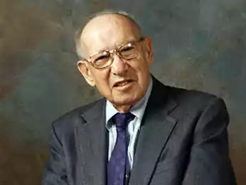 Родился Питер Друкер