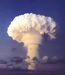 На Хиросиму сброшена атомная бомба