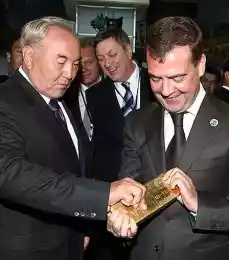 Дмитрий Медведев взял вес золота