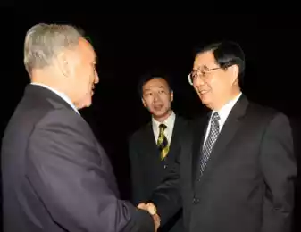 Китай и Казахстан бросают вызов Кремлю