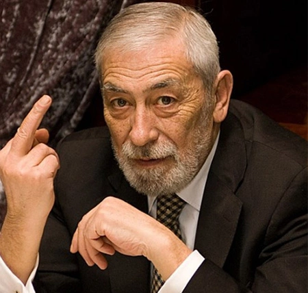 Назарбаев любит петь