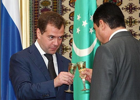 За туркменскими выборами приглядят