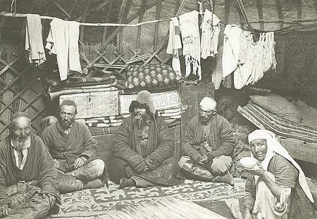 Казахи до голода и после него