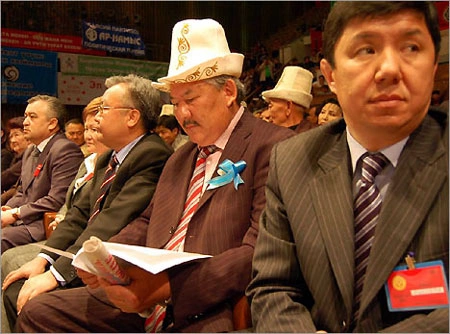 Оппозиция объединяется