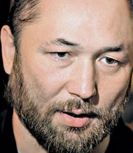 Джоли фанатка Бекмамбетова