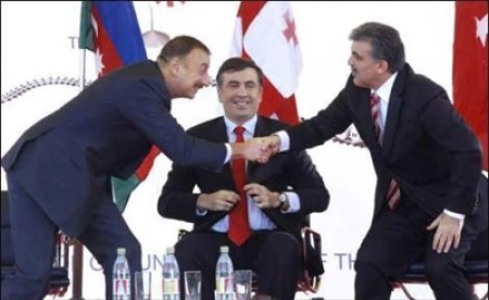 Кто приглашал англичан в Баку