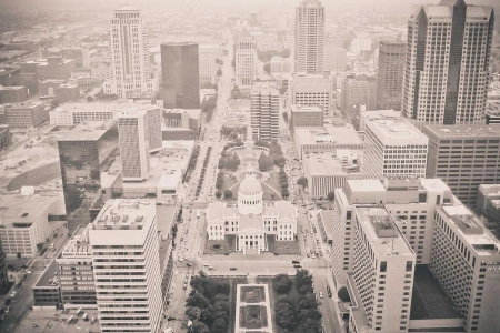 Введен комендантский час