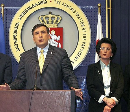 Нино Бурджанадзе идет на смену