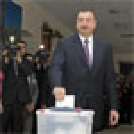 Отстранен от власти президент Азербайджана  Абульфаз Эльчибей